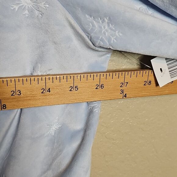 NWT Disney 2X Light Blue Velour Wrap Top Frozen Elsa Sweatshirt - Picture 10 of 11